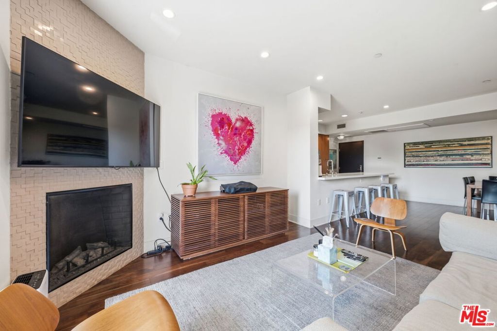 Photo of 11321 Missouri Avenue #203, Los Angeles, CA 90025 (MLS # 26720751)