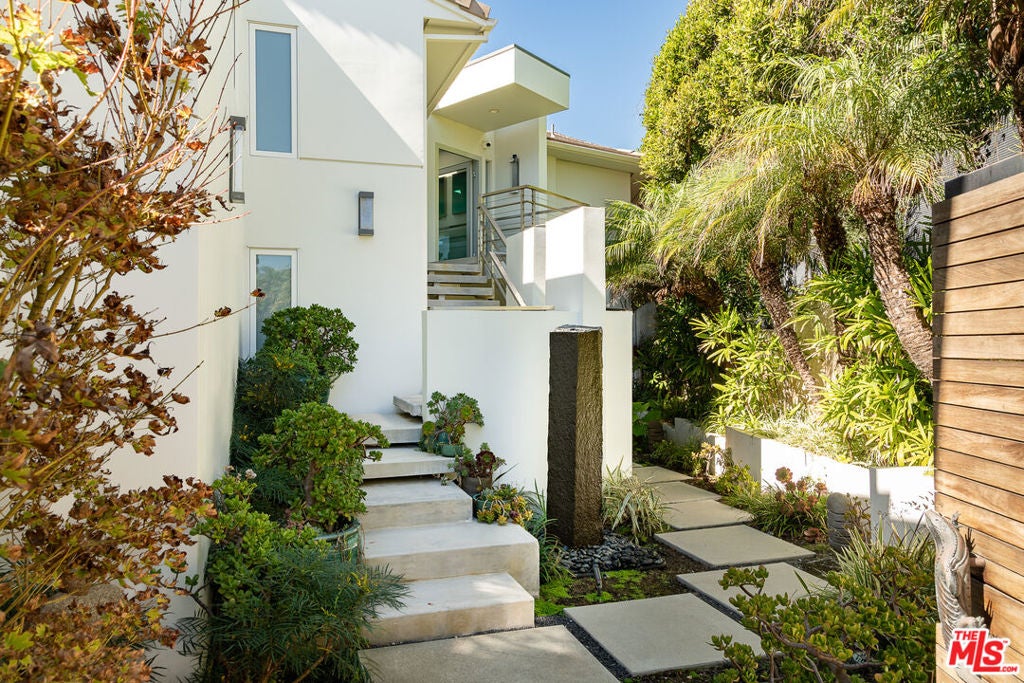 31558 Victoria Point Road