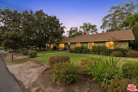 24364 Arcadia Street, Newhall, CA 91321 - MLS#: 25593551