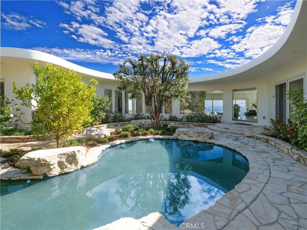 43 Oceanaire Drive
