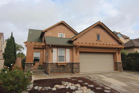 Photo of 445 Poets Square, Fallbrook, CA 92028 (MLS # NDP2600069)