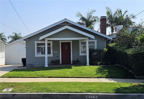 Photo of 816 Oro Terrace Ter, San Pedro, CA 90731 (MLS # OC25224749)
