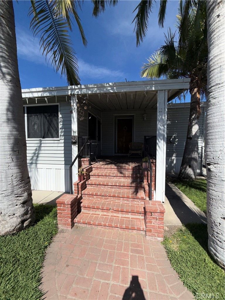 32742 Alipaz Street 75