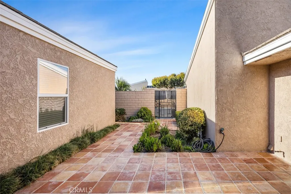 Laguna Niguel, California 92677, United States, 2 Bedrooms Bedrooms, ,2 BathroomsBathrooms,Residential,Active,3906