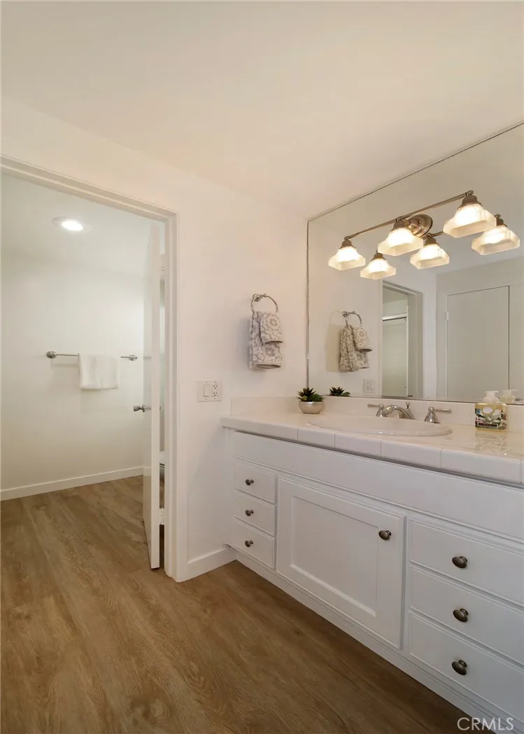 Laguna Niguel, California 92677, United States, 2 Bedrooms Bedrooms, ,2 BathroomsBathrooms,Residential,Active,3906