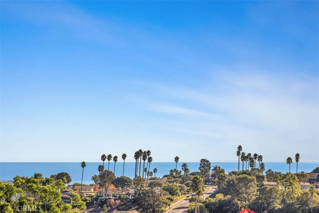 Laguna Niguel, California 92677, United States, 2 Bedrooms Bedrooms, ,2 BathroomsBathrooms,Residential,Active,3906