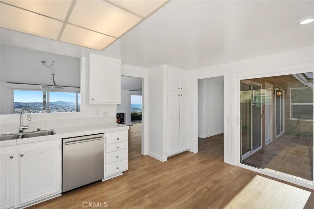 Laguna Niguel, California 92677, United States, 2 Bedrooms Bedrooms, ,2 BathroomsBathrooms,Residential,Active,3906