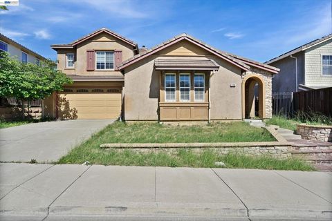 Photo of 2746 Montego Bay St ST, Pittsburg, CA 94565 (MLS # 41134378)