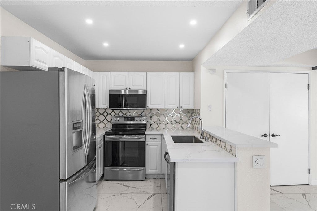 1480 W Edgehill 67