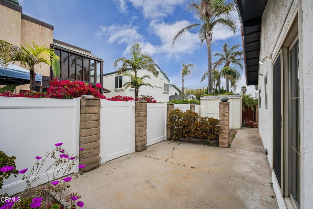 Oxnard, California, 93035, United States, 3 Bedrooms Bedrooms, ,2 BathroomsBathrooms,Residential,Active,2035110