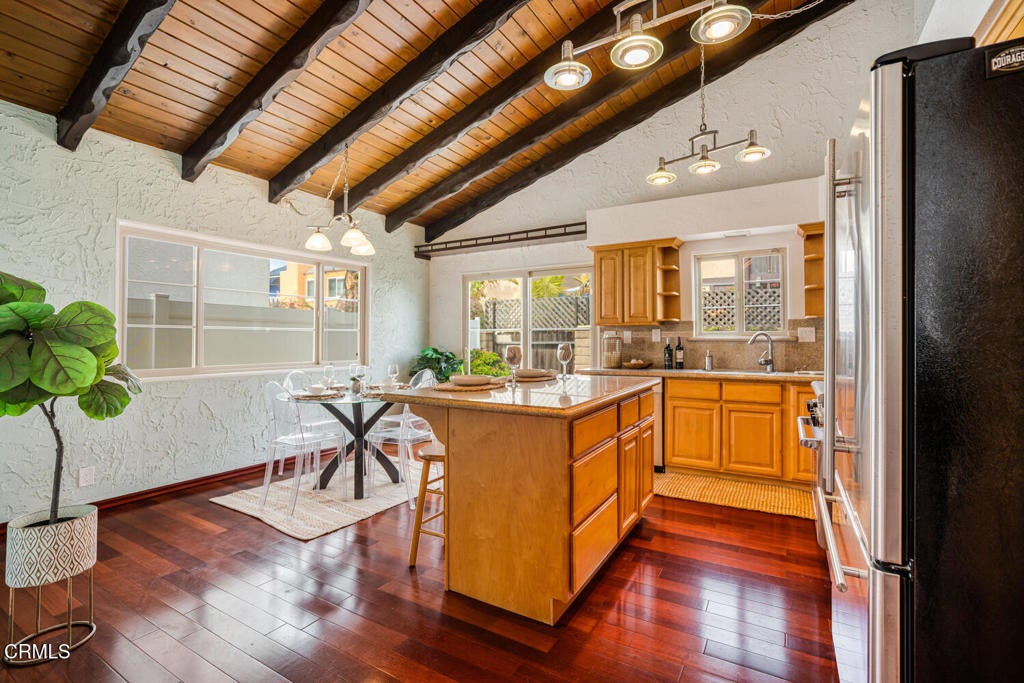 Oxnard, California, 93035, United States, 3 Bedrooms Bedrooms, ,2 BathroomsBathrooms,Residential,Active,2035110