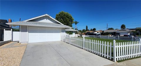 Photo of 24041 Gemwood Drive, Lake Forest, CA 92630 (MLS # OC25214711) Photo of 24041 Gemwood Drive, Lake Forest, CA 92630 (MLS # OC25214711)
