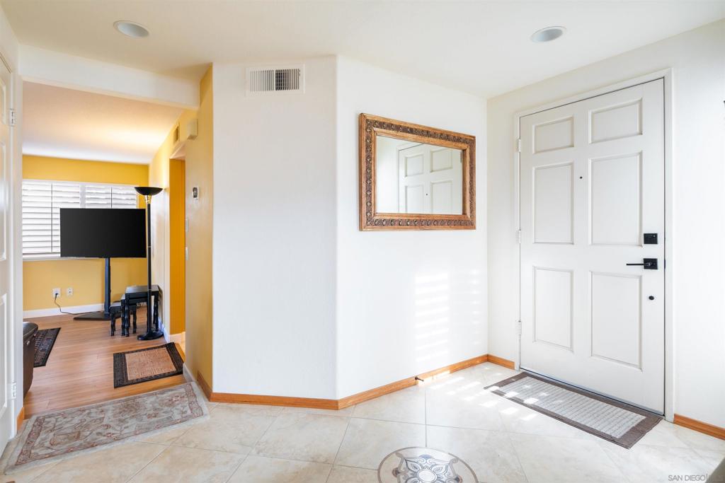 1819 Ithaca Dr