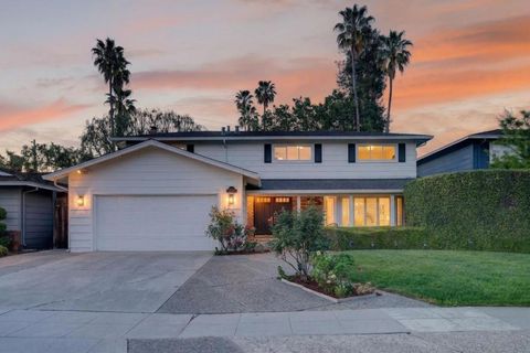 Photo of 1825 Harris Avenue, San Jose, CA 95124 (MLS # ML82040263)