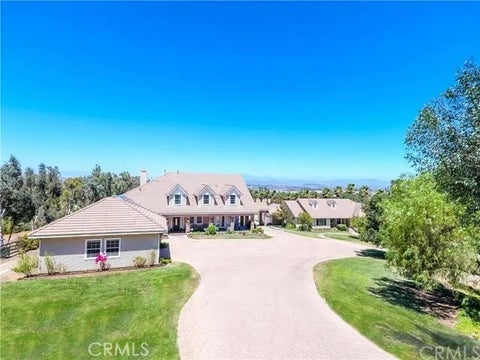 Photo of 25452 Edna Rd, Murrieta, CA 92562 (MLS # OC26006265)