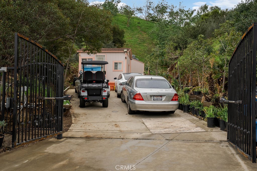 10200 Willow Springs