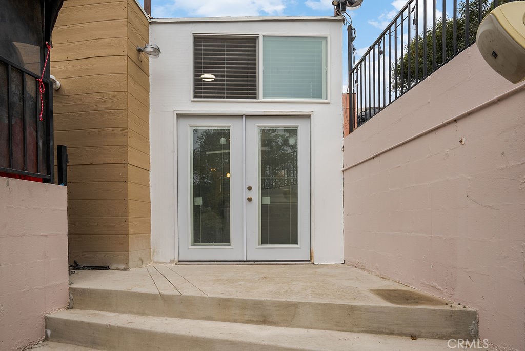 10200 Willow Springs