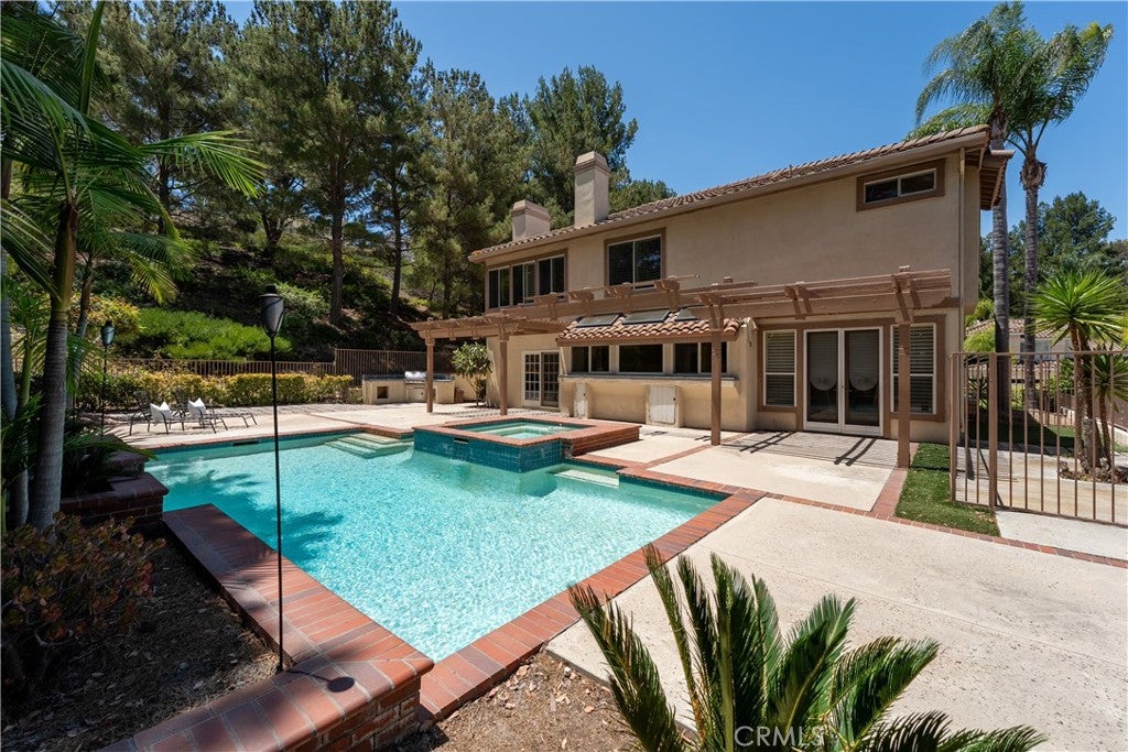 970 S Barton Court