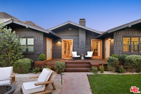 Photo of 708 Nowita Place, Venice, CA 90291 (MLS # 26676365)