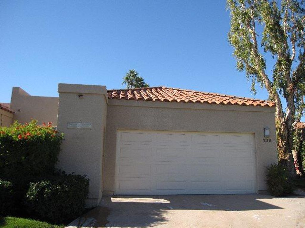 Photo of 139 Lake Shore Drive, Rancho Mirage, CA 92270 (MLS # 219139346DA)