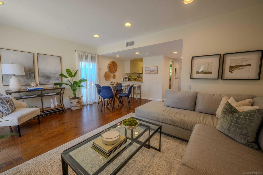 4202 Loma Riviera Ln