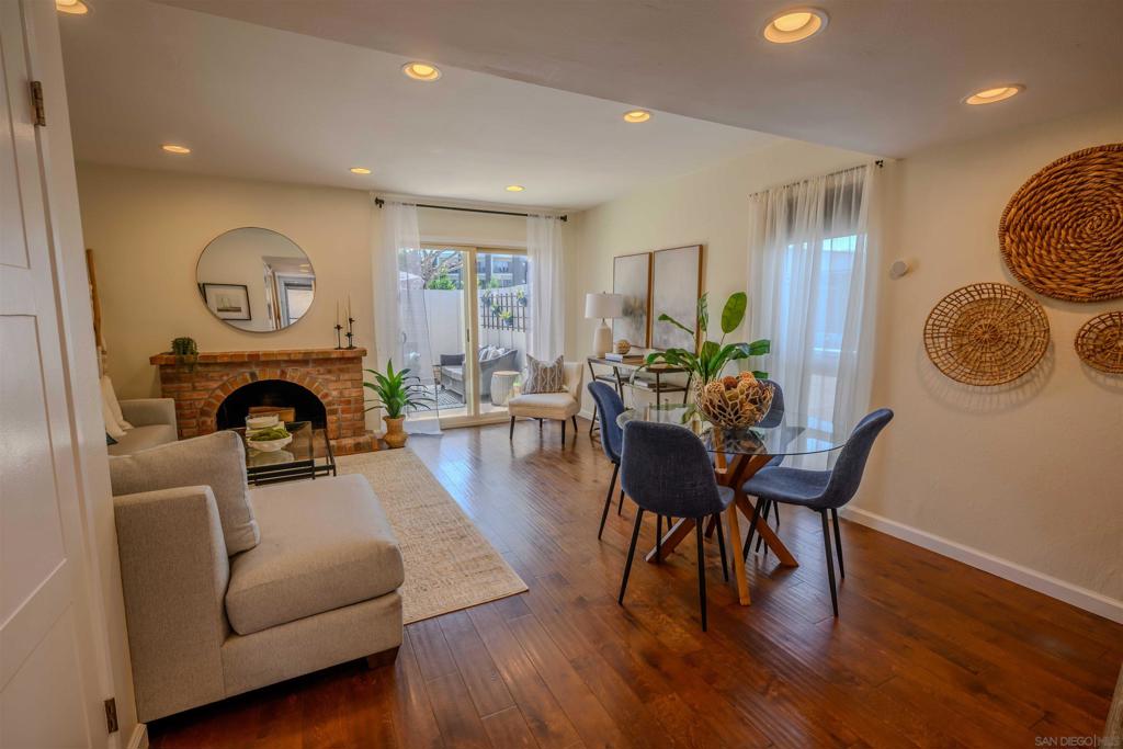 4202 Loma Riviera Ln