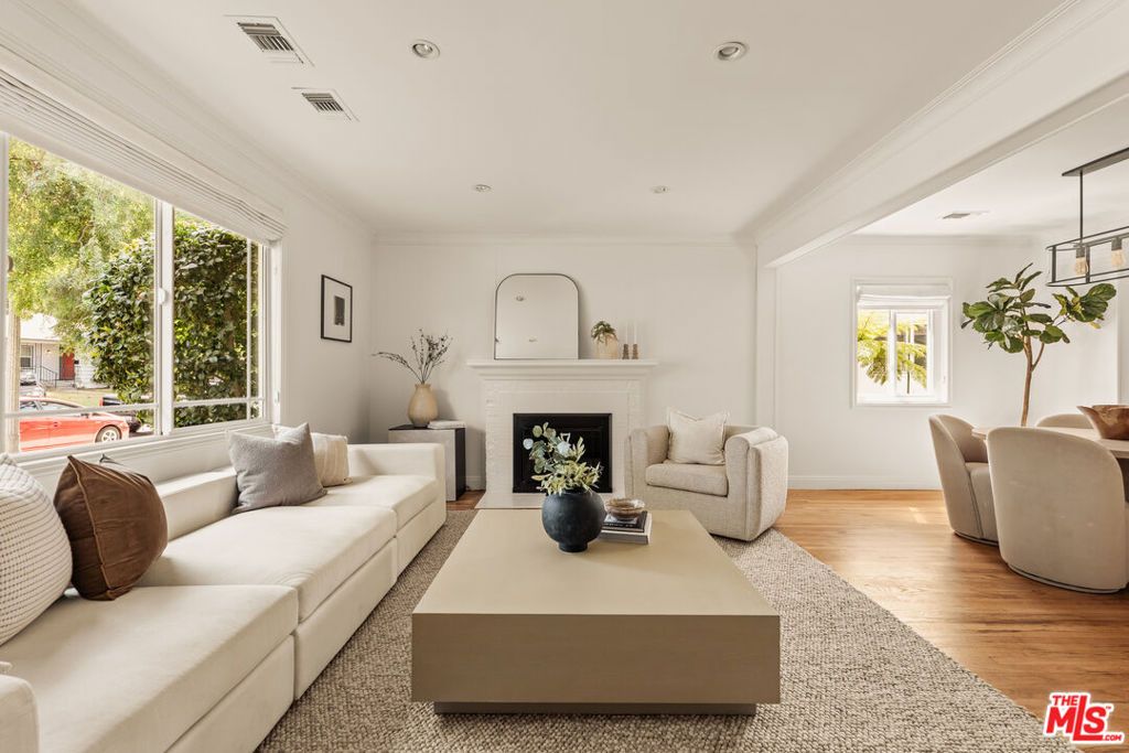 Photo of 7805 Denrock Avenue, Los Angeles, CA 90045 (MLS # 26669449)