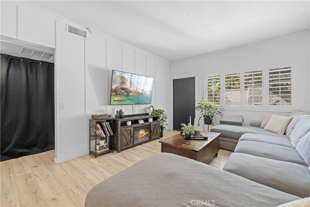 Casa De Oaks (604) - Residential