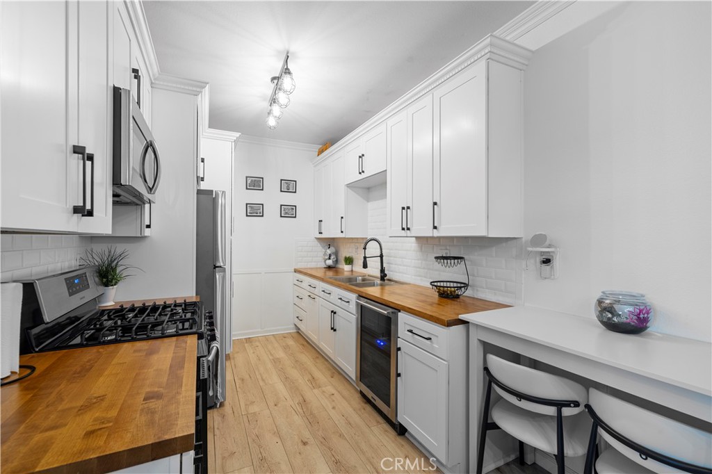 Casa De Oaks (604) - Residential