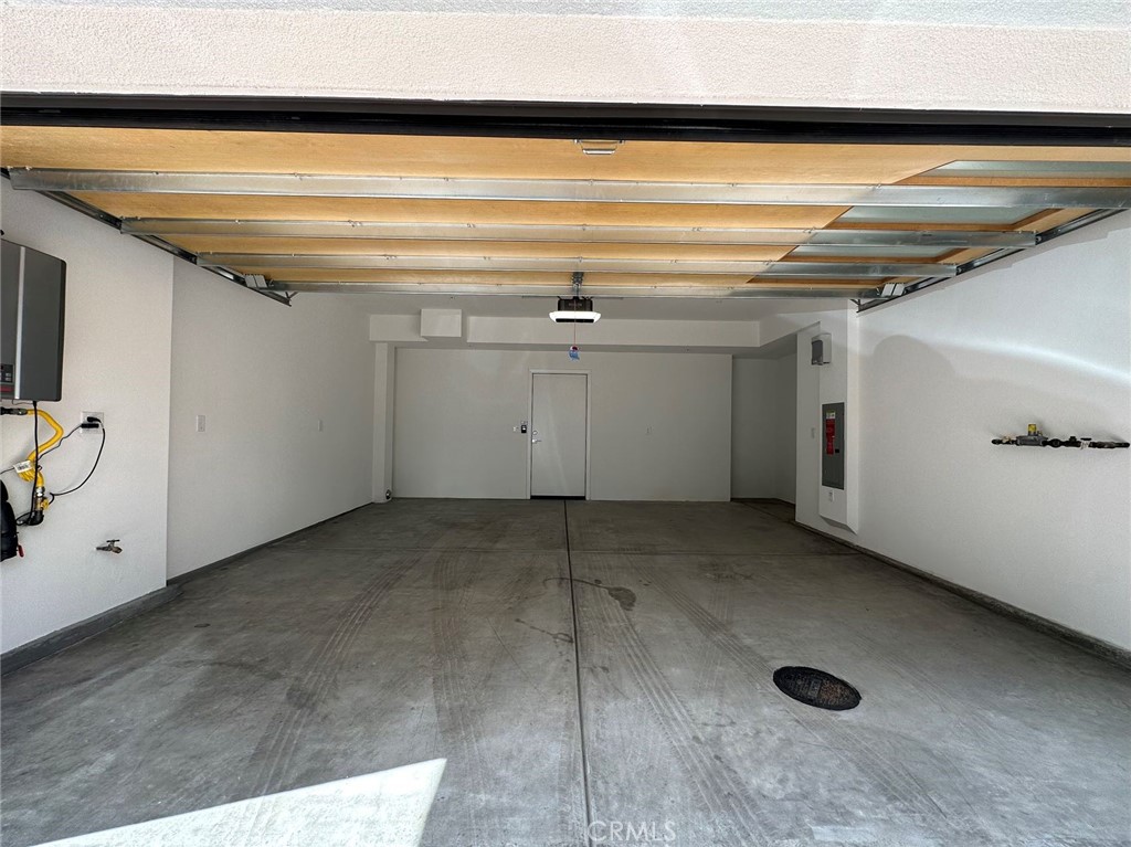 Anaheim Hills Estates (ANHI) - Residential Lease