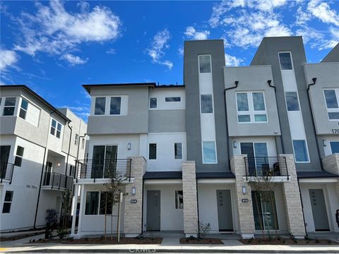 1723 W Cara Dr Anaheim CA 92805