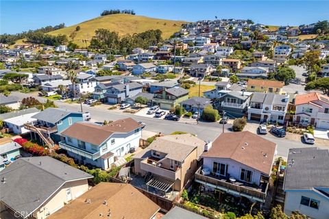 Tiny photo for 2631 Hemlock Ave, Morro Bay, CA 93442 (MLS # SC26083518)
