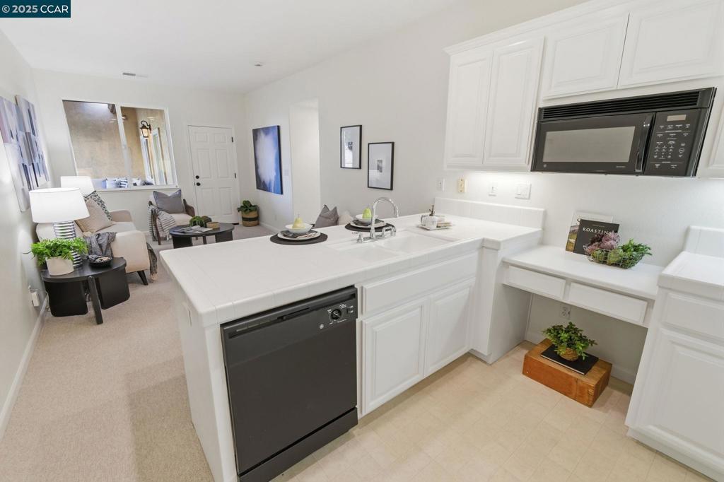 HOLLY CREEK - Residential