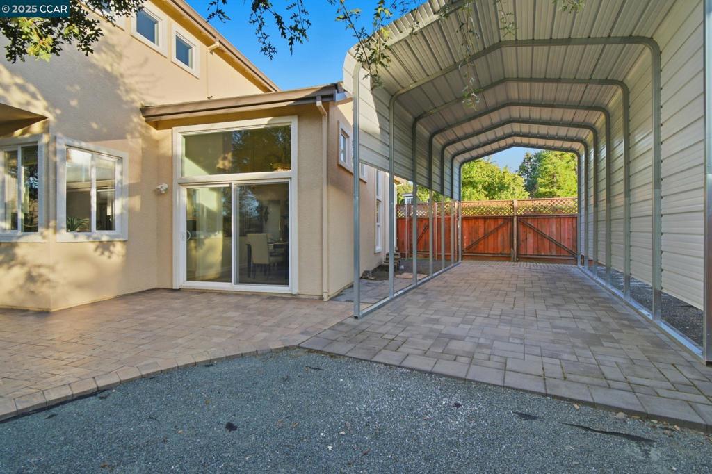 HOLLY CREEK - Residential