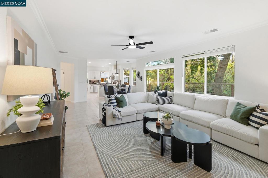 HOLLY CREEK - Residential