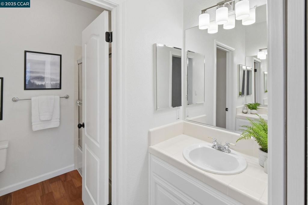 HOLLY CREEK - Residential