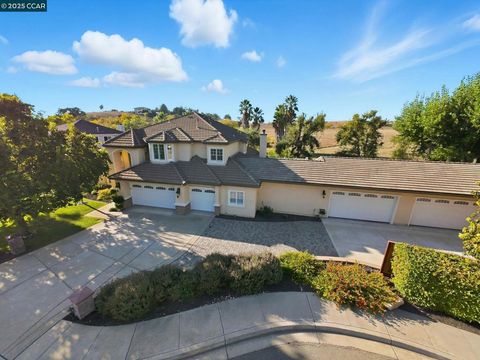 Photo of 1975 Holly Creek Pl Pl, Concord, CA 94521 (MLS # 41115263) Photo of 1975 Holly Creek Pl Pl, Concord, CA 94521 (MLS # 41115263)