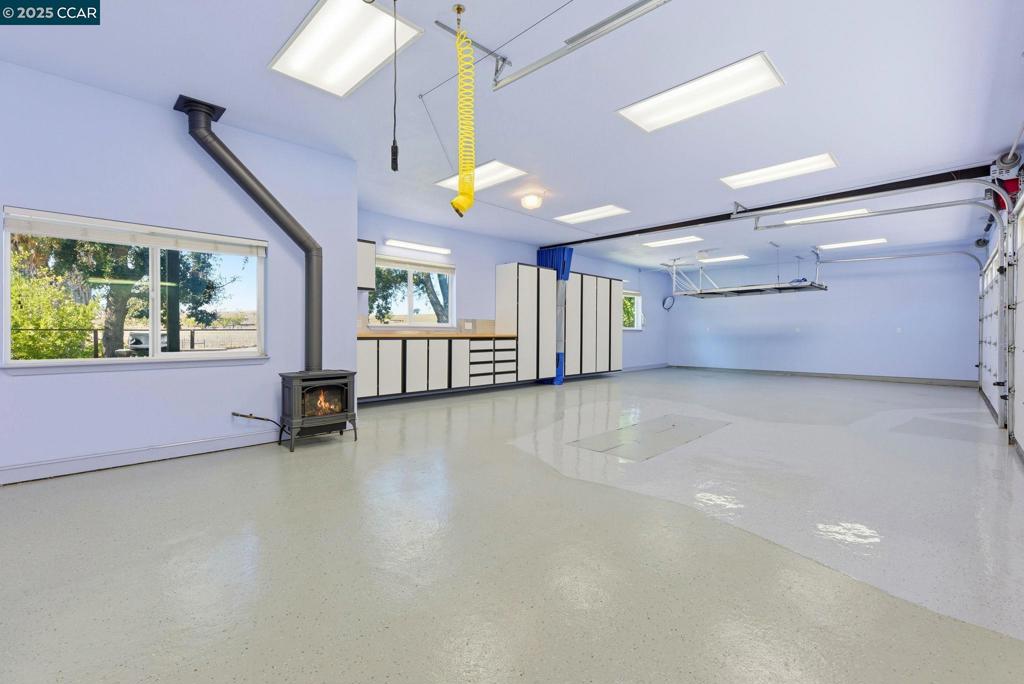 HOLLY CREEK - Residential