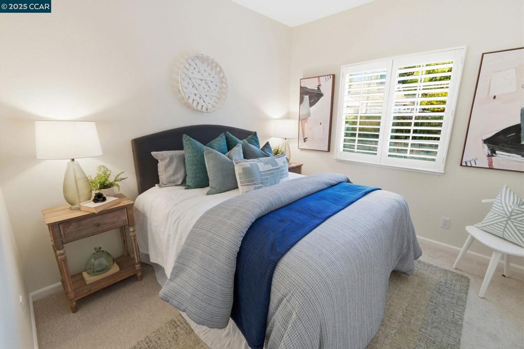 HOLLY CREEK - Residential