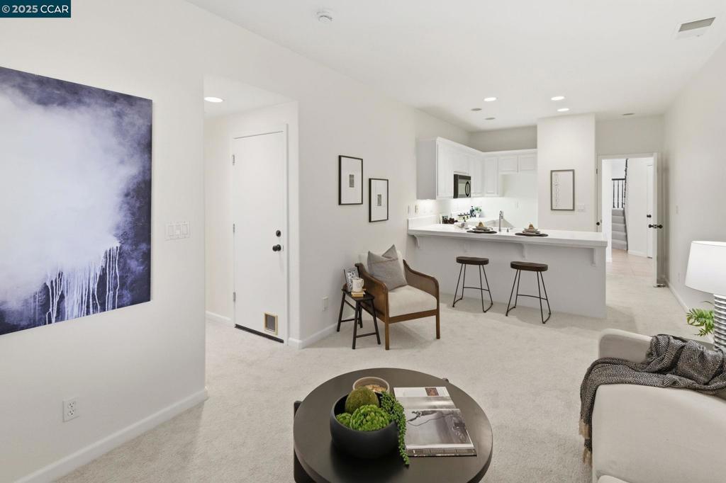 HOLLY CREEK - Residential