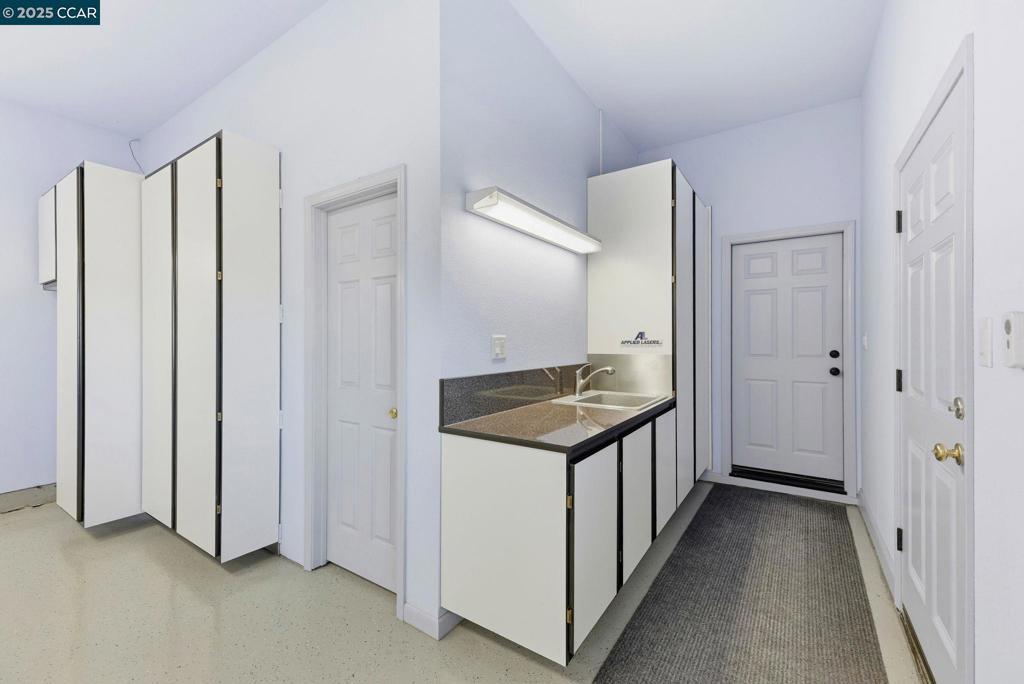 HOLLY CREEK - Residential