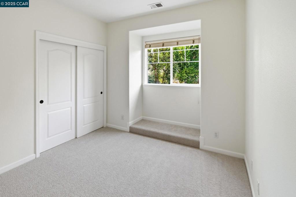 HOLLY CREEK - Residential