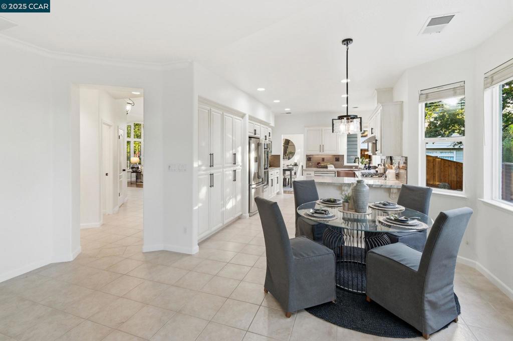 HOLLY CREEK - Residential