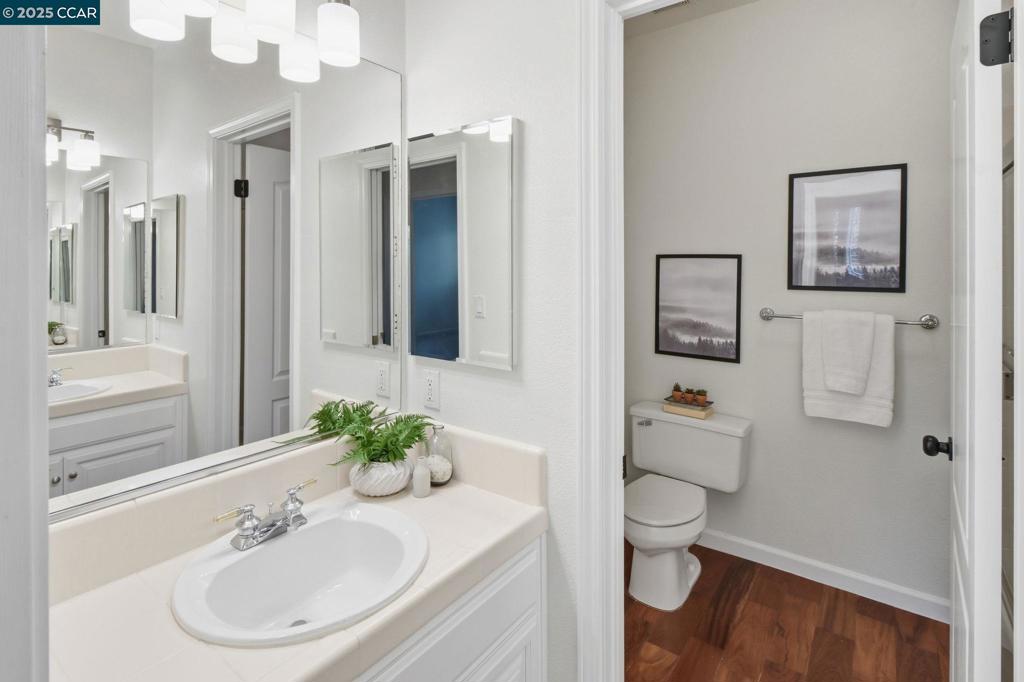 HOLLY CREEK - Residential