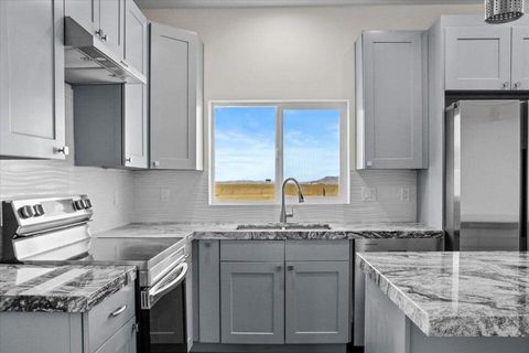 Photo of 7608 Olympic Road, Joshua Tree, CA 92252 (MLS # 219137720DA) Photo of 7608 Olympic Road, Joshua Tree, CA 92252 (MLS # 219137720DA)