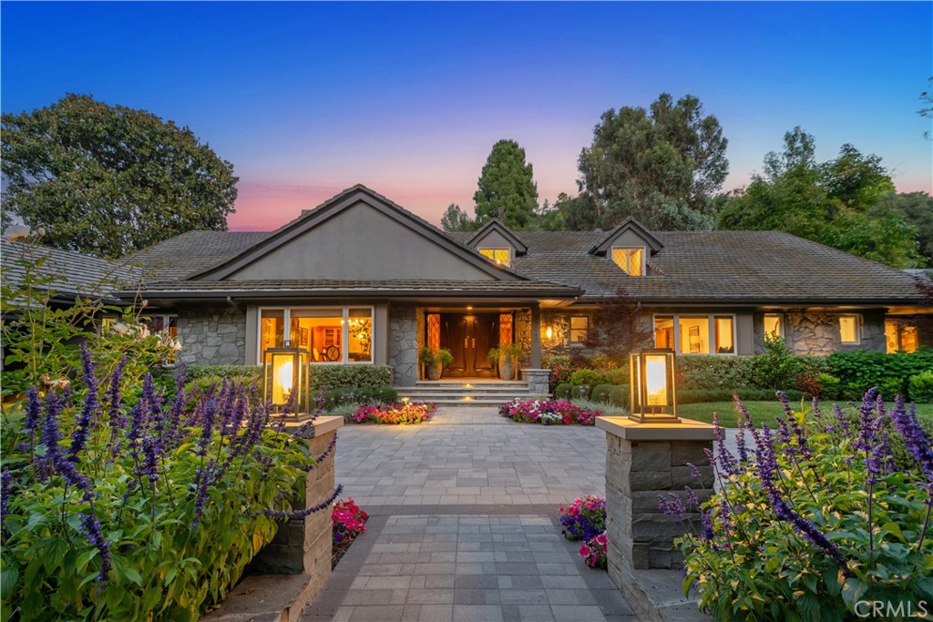 15946 Woodvale