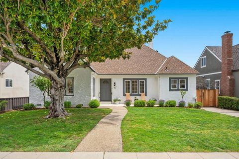Photo of 563 Edinburgh Street, San Mateo, CA 94402 (MLS # ML82049168)