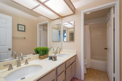 Tiny photo for 1601 Oneida Place, Oxnard, CA 93030 (MLS # V1-38964)