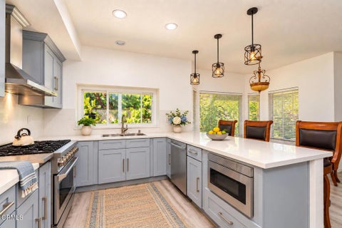 Tiny photo for 1601 Oneida Place, Oxnard, CA 93030 (MLS # V1-38964)