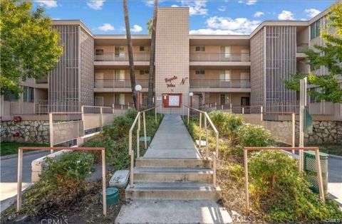 Photo of 6979 Palm Court #113D, Riverside, CA 92506 (MLS # IV25247658) Photo of 6979 Palm Court #113D, Riverside, CA 92506 (MLS # IV25247658)